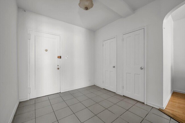 Building Photo - 63-60-63102 102nd St