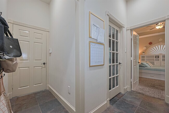 Building Photo - 26 Spiceberry Pl