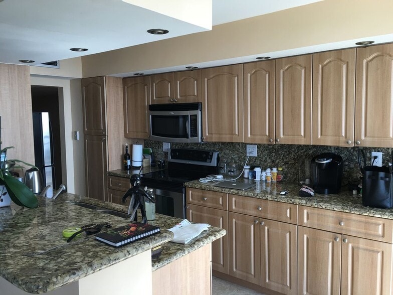 Building Photo - 3031 N Ocean Blvd