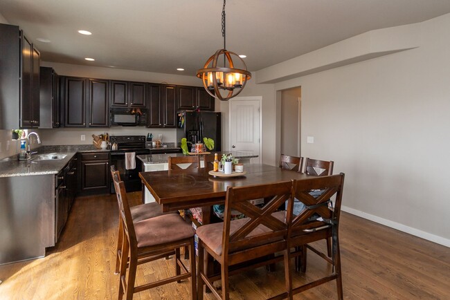 Building Photo - Exquisite 2-Story Home: Luxury Living in Tranquil Cul-de-Sac Setting!!