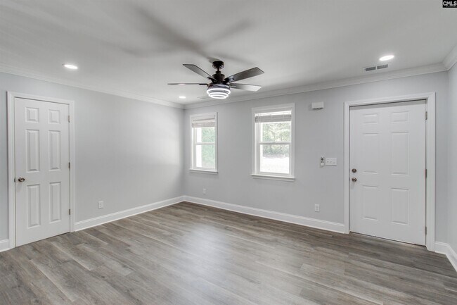 Building Photo - 2327 Willow St