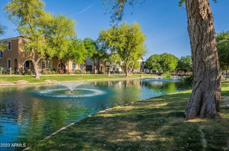 Building Photo - 2622 S Alpine Dr