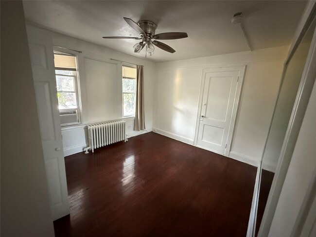 Building Photo - 364 Ashford Ave