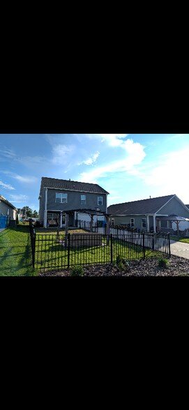 Building Photo - 152 Kerri Dawn Ln
