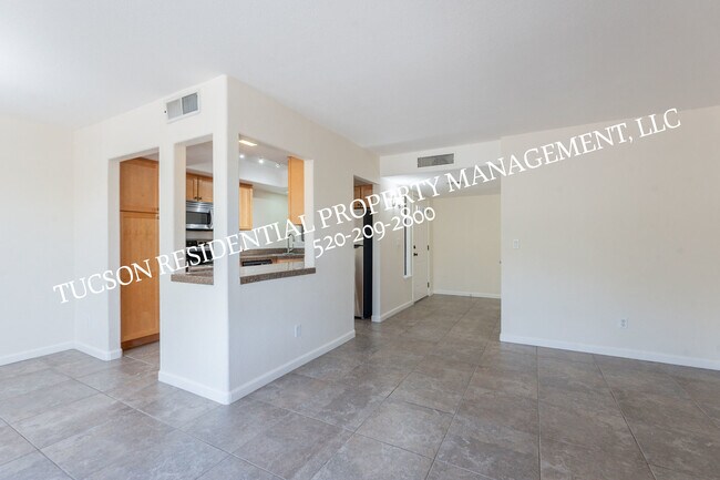 Building Photo - 6651 N Campbell Ave