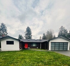 Building Photo - 7910 133rd Ave NE