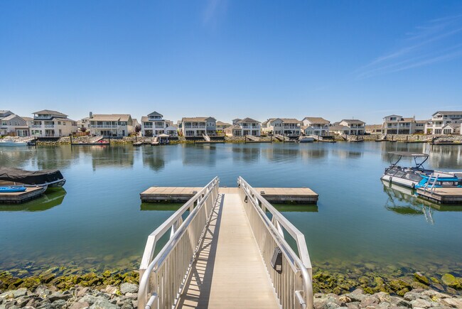 Building Photo - 3305 Delta Coves Dr