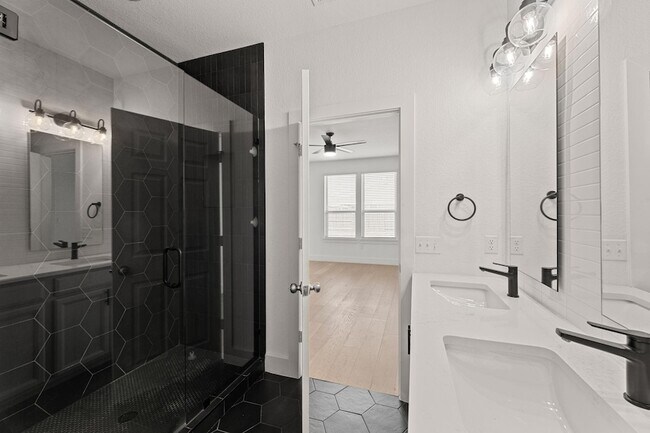 Building Photo - 322 Bonnet Blvd