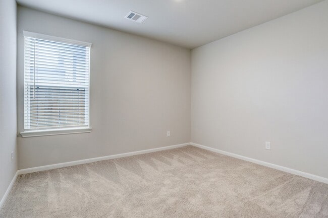 Building Photo - 6823 Escondido Dr