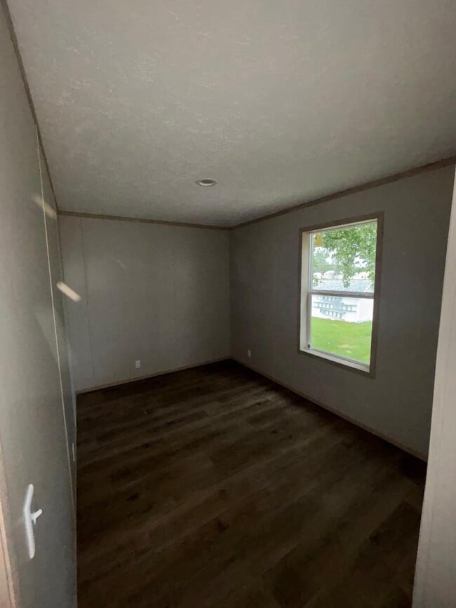 Building Photo - 200 Gregory Ln