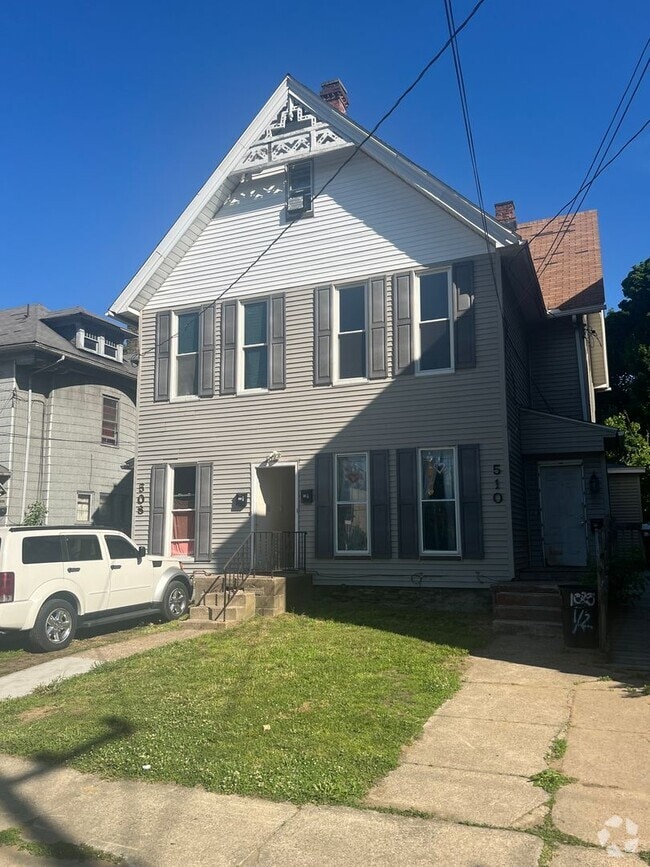 Building Photo - 508-10 E 6th St