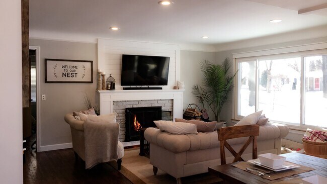 Family Room - 3554 Abbott Ave N