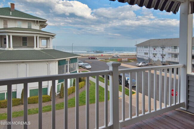 Building Photo - 20 Woodland Ave