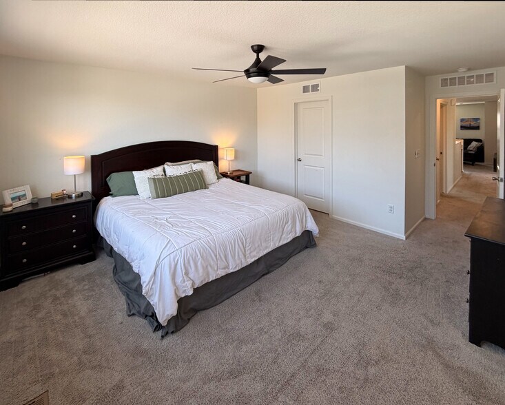 Building Photo - 2497 Winding Dr