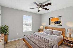 Building Photo - Englewood Apartments