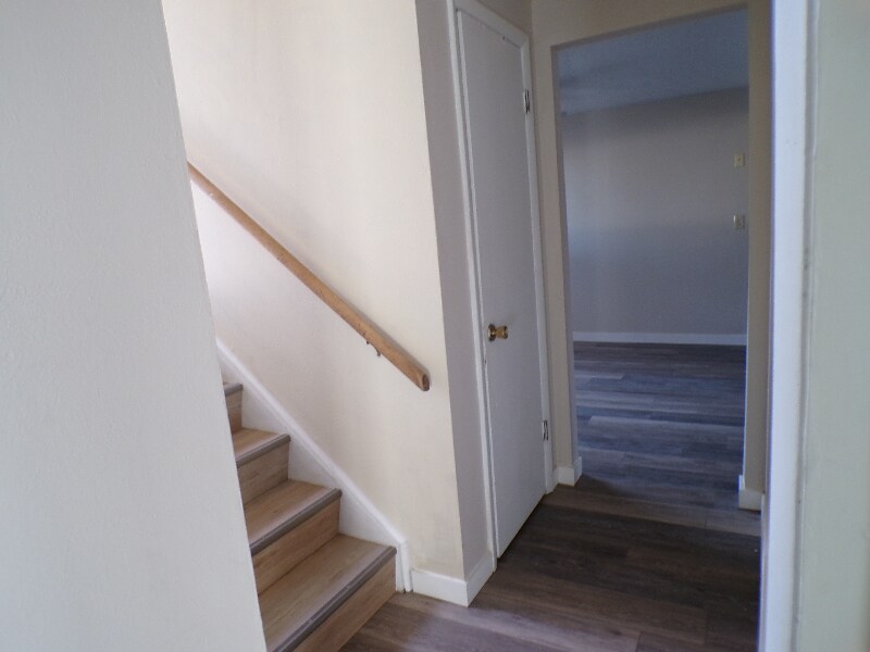 Building Photo - 1308 Hartford St