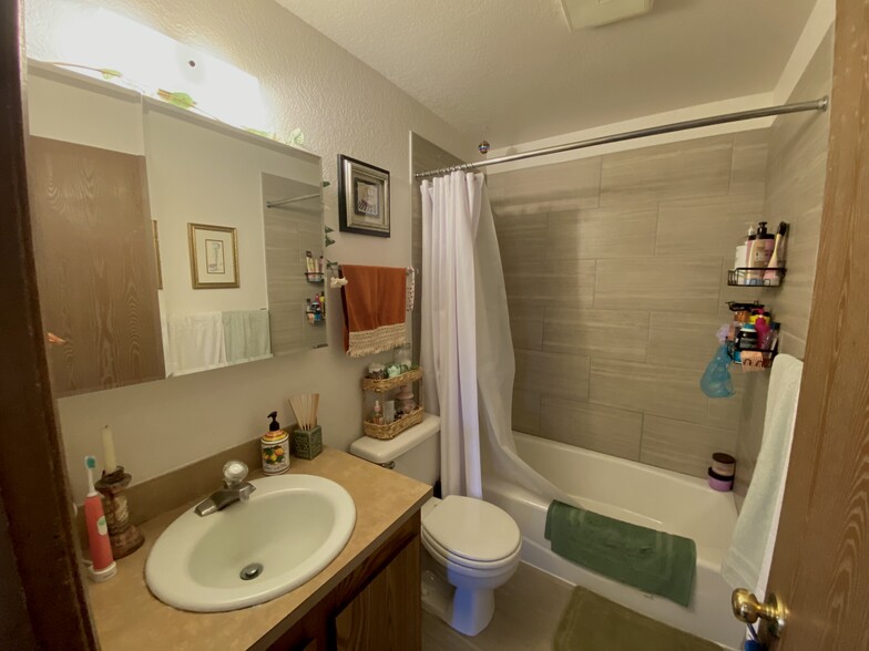 Renovated Bathroom - Cedar Ridge