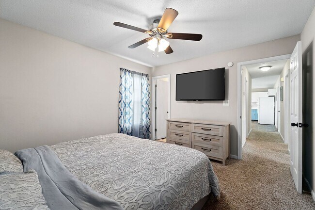 Building Photo - 524 Gainey Dr