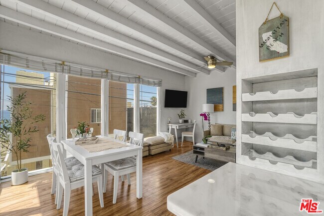 Building Photo - 4400 Ocean Dr