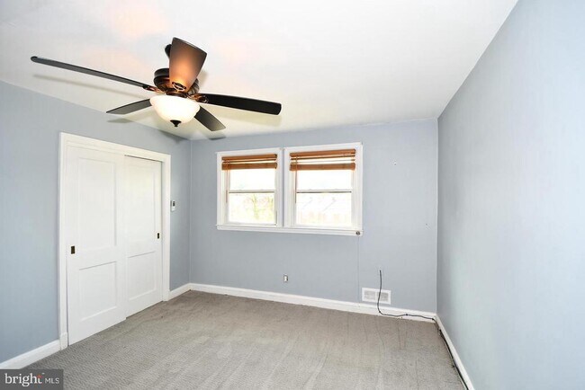 Building Photo - 1410 N Forest Park Ave