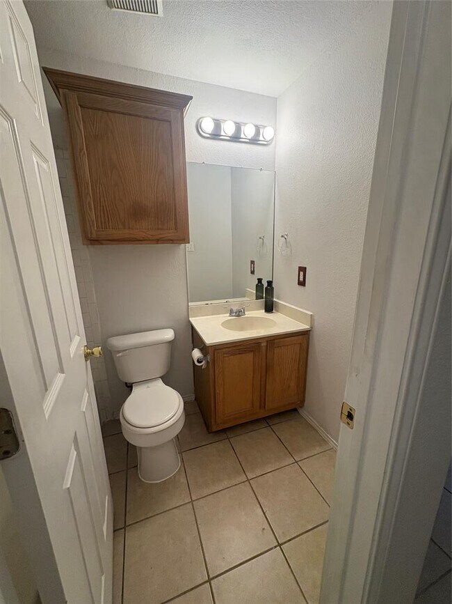 Building Photo - 616 Paso Fino Trail