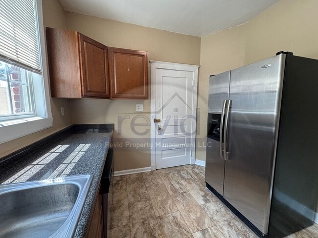 Interior Photo - 1353 Vance Ave