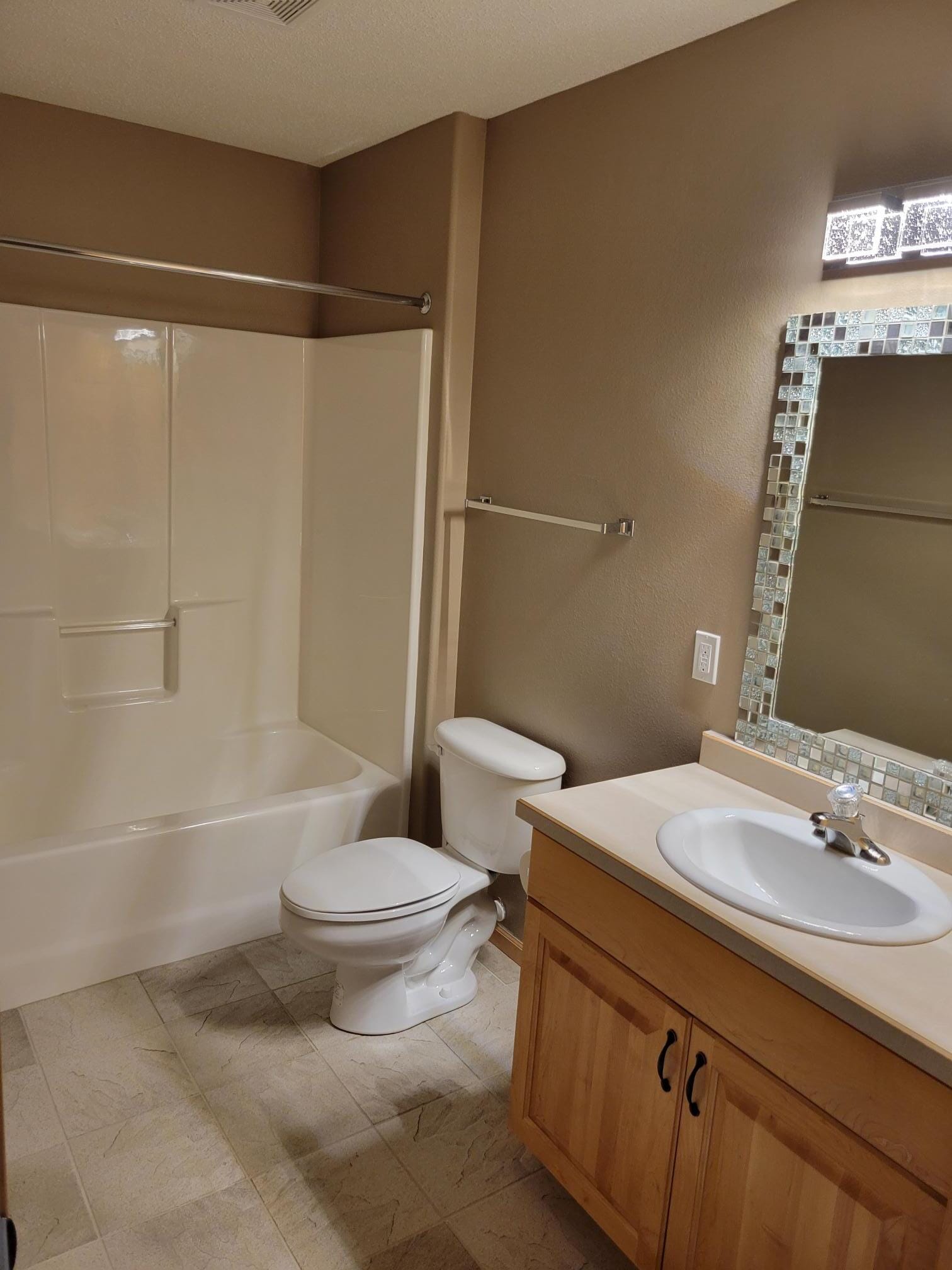 Building Photo - 3533 Eagle Run Ln