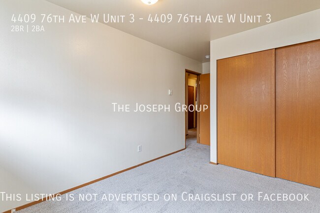 Building Photo - Spacious 2 bed/1.5 bath in University Place