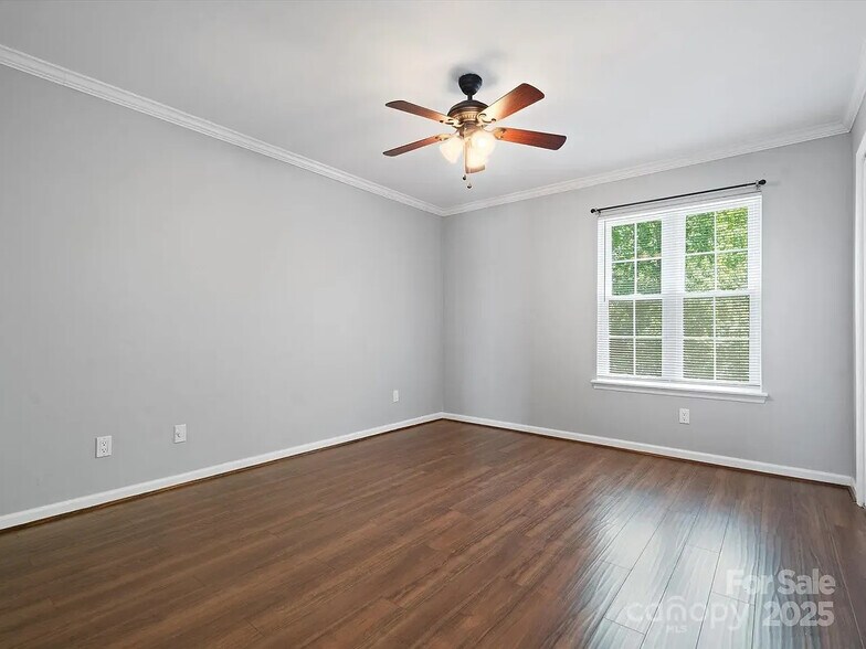 Building Photo - Room in Condo on S Vicksburg Park Ct