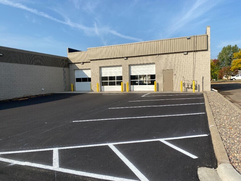 Building Photo - 2120 Rice St