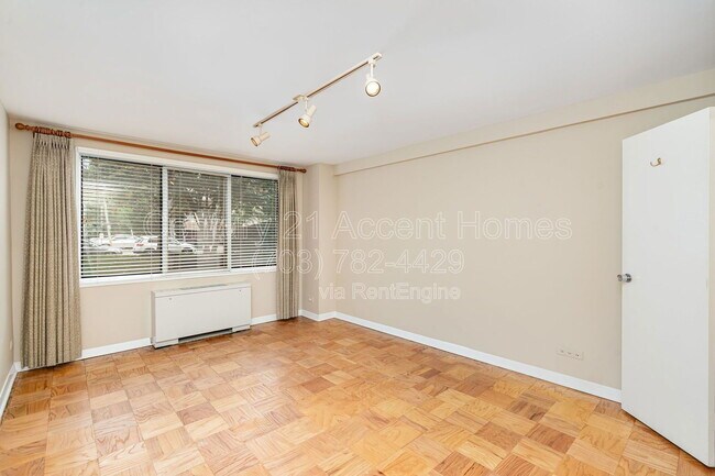 Building Photo - 1200 N Nash St