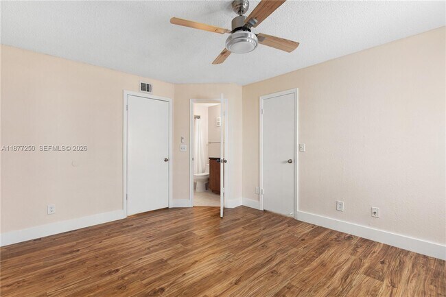 Building Photo - 12760 Vista Isles Dr