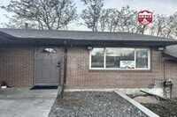 Building Photo - 4665 W 6th Ave