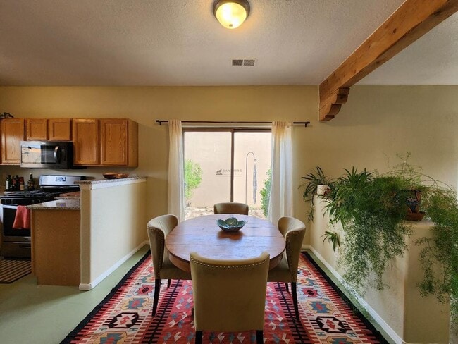 Building Photo - 4028 Paseo del Sol