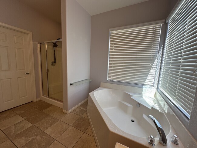 Building Photo - 9133 Dorrell Ln