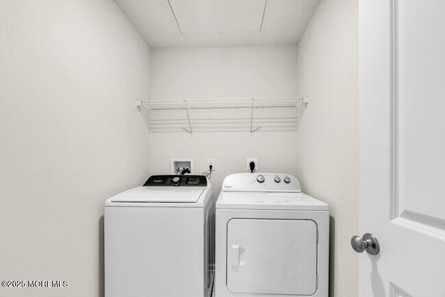 Building Photo - 8 Rothbury Ct