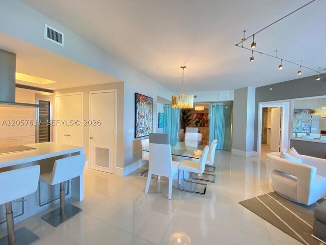 Building Photo - 17301 Biscayne Blvd