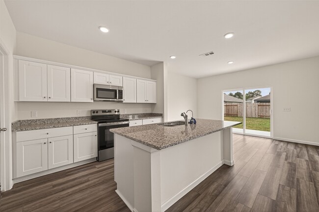 Building Photo - 31247 Williams Lndg St