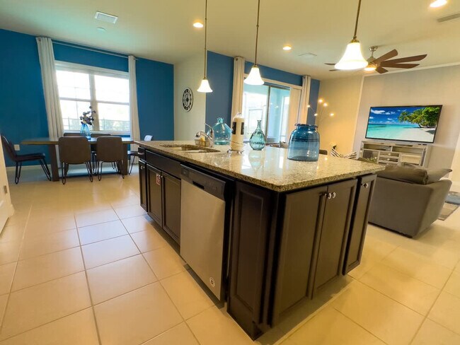 Building Photo - 2463 Tangier Dr