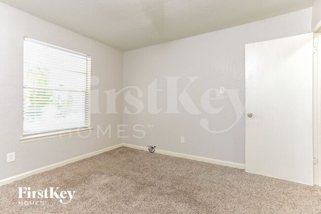 Building Photo - 1506 Winderemere Dr