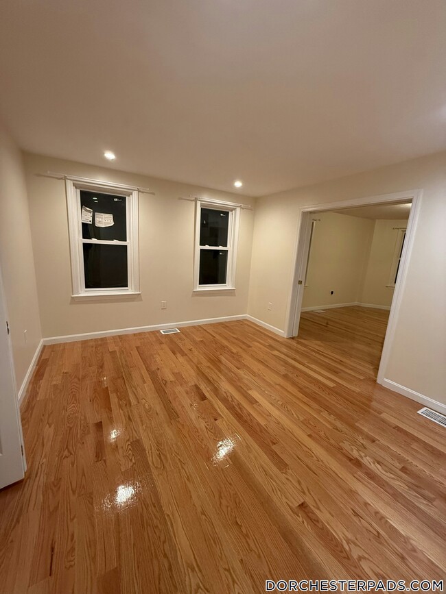 Building Photo - 207 Harvard St