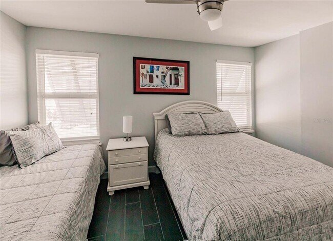 Building Photo - 6053 E Peppertree Way