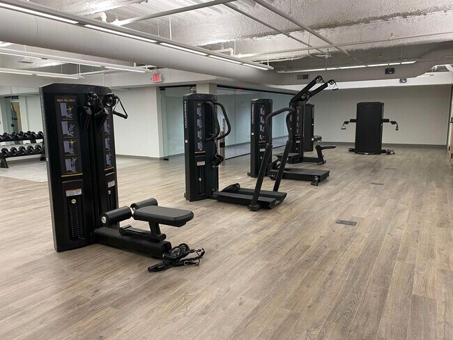 Building Photo - 143 Second St