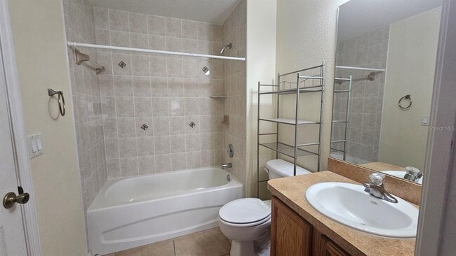 Building Photo - 5549 W Oak Park Blvd