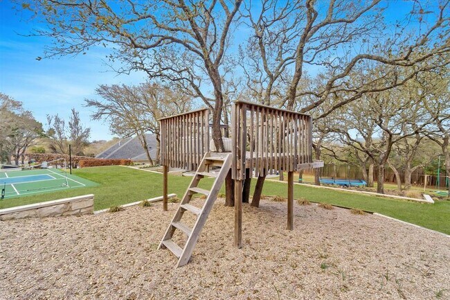 Building Photo - 5101 Cuesta Verde