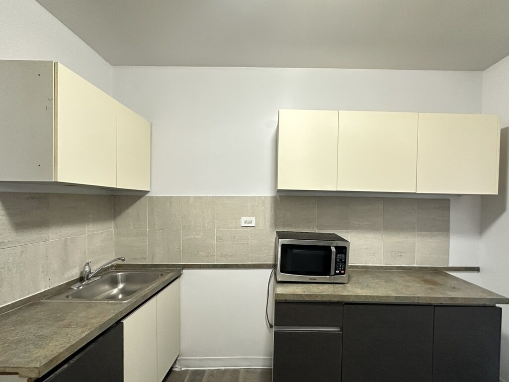 Building Photo - 7149 S Constance Ave