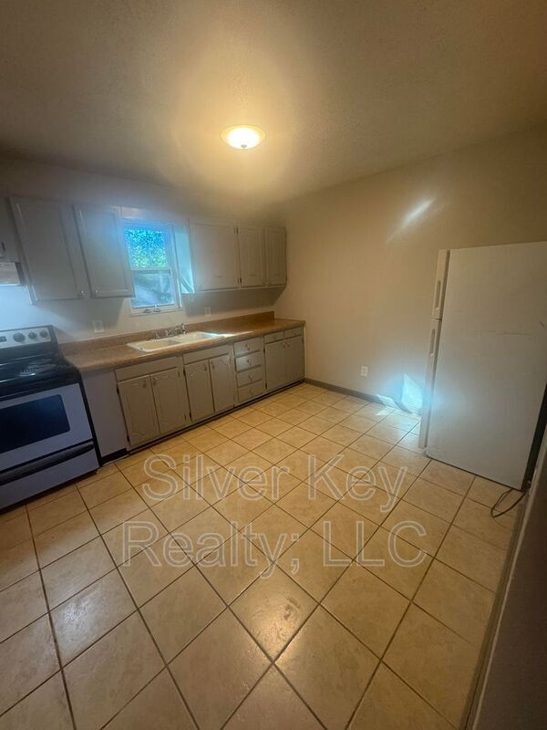 Building Photo - 1426 Niles Ferry Rd