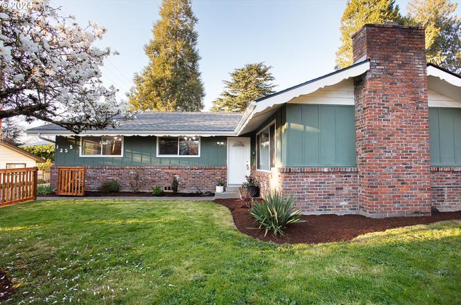Building Photo - 1255 E 30th Ave