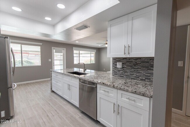 Building Photo - 1224 E Campus Dr