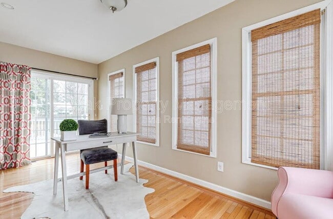 Building Photo - 4504 Hanover Ave